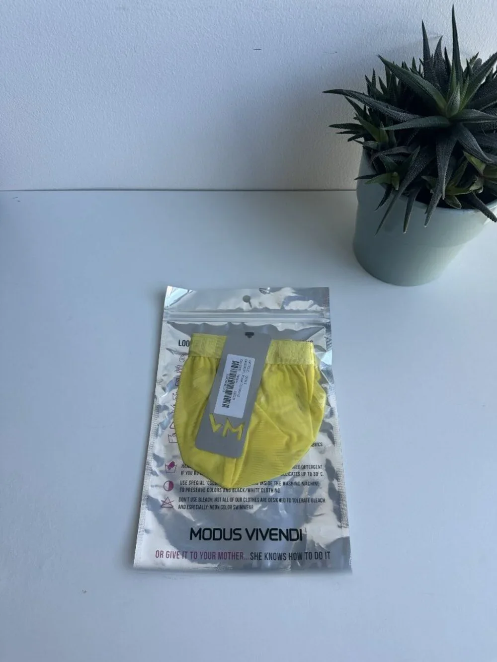 Modus Vivendi - Muslin Jockstrap - Yellow (M) - Picture 4 of 5